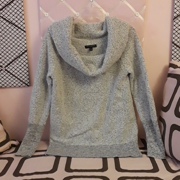 EUC Banana Republic Women's Cowl Neck Grey Sweater - Picture 1 of 9